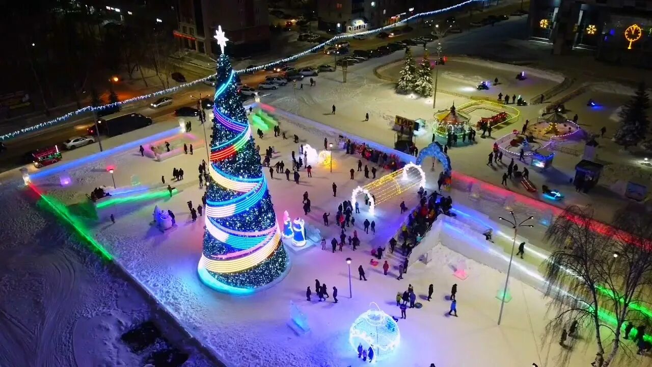 Каток содовик стерлитамак. Парк самара ледяная горка гагарина. Горки в стерлитамаке. Стерлитамак зима. Видео дети скатывается по грязи зимой с горки.