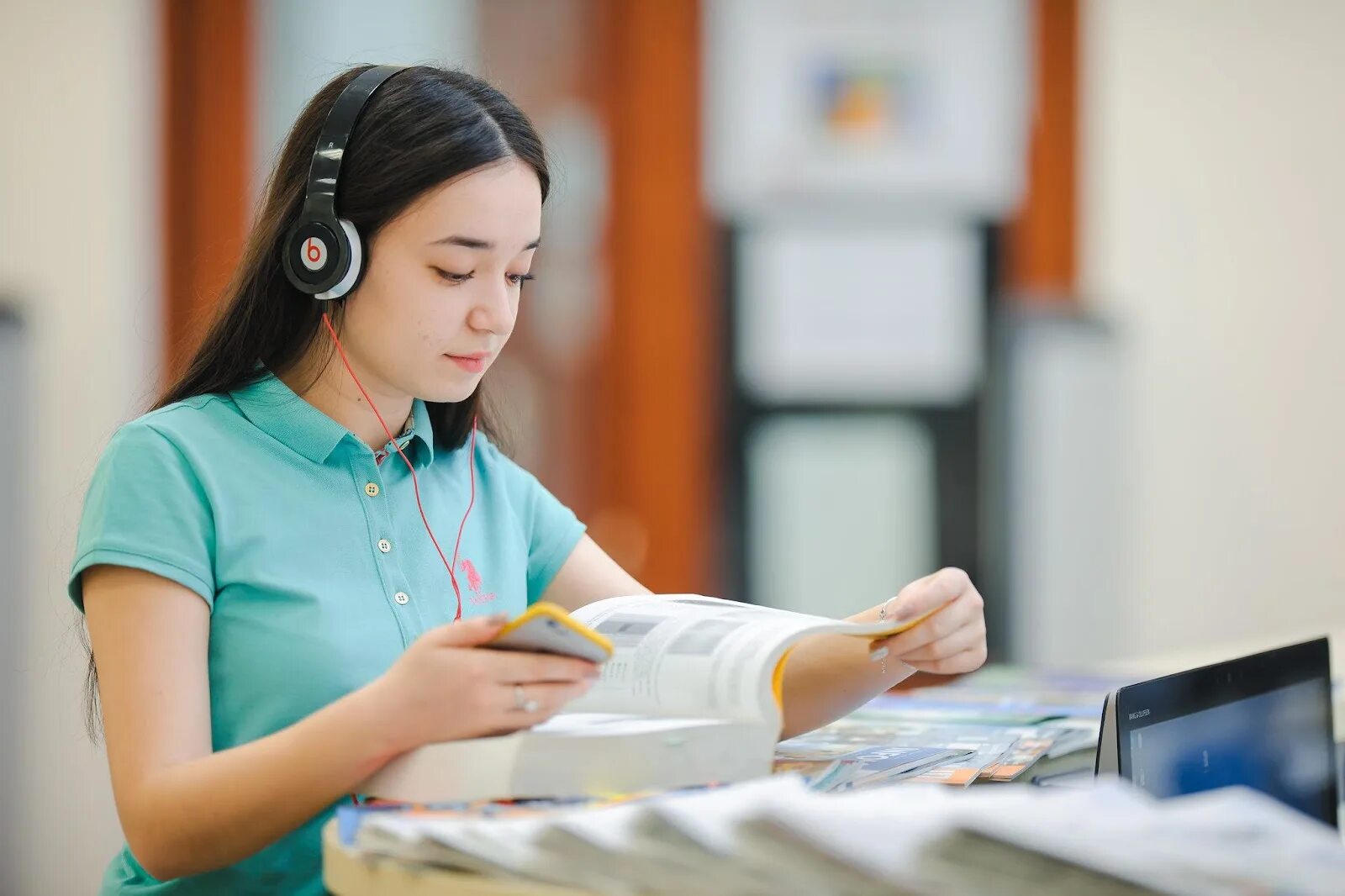 How to learn to listen