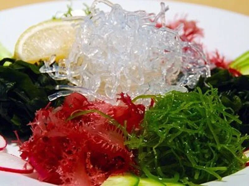 Водоросли употребляют. Морские водоросли съедобные. Морепродукты водоросли. Японские морские водоросли. Водоросли в японской кухне.