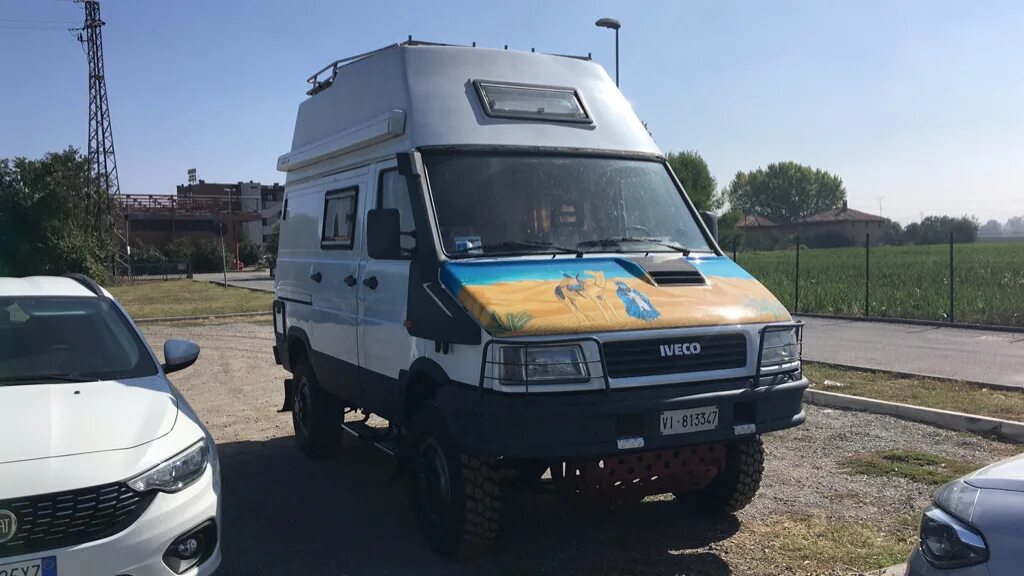 Ивеко турбо дейли. Iveco Daily 40-10 4x4. Iveco Turbo Daily 40-10 (4x4). Iveco Daily 4x4 Camper. Ивеко Дейли 4.