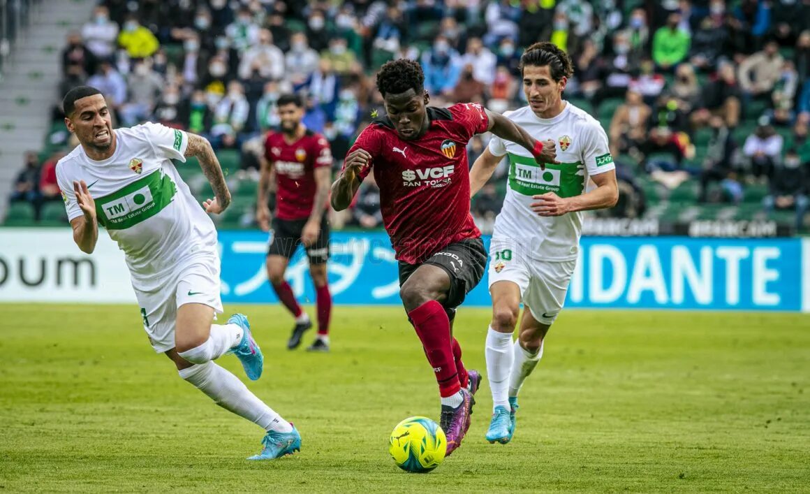 Какой счет валенсия. Какой счет валенсия. Реал мадрид валенсия 2006. Валенсия 2022. Реал валенсия.