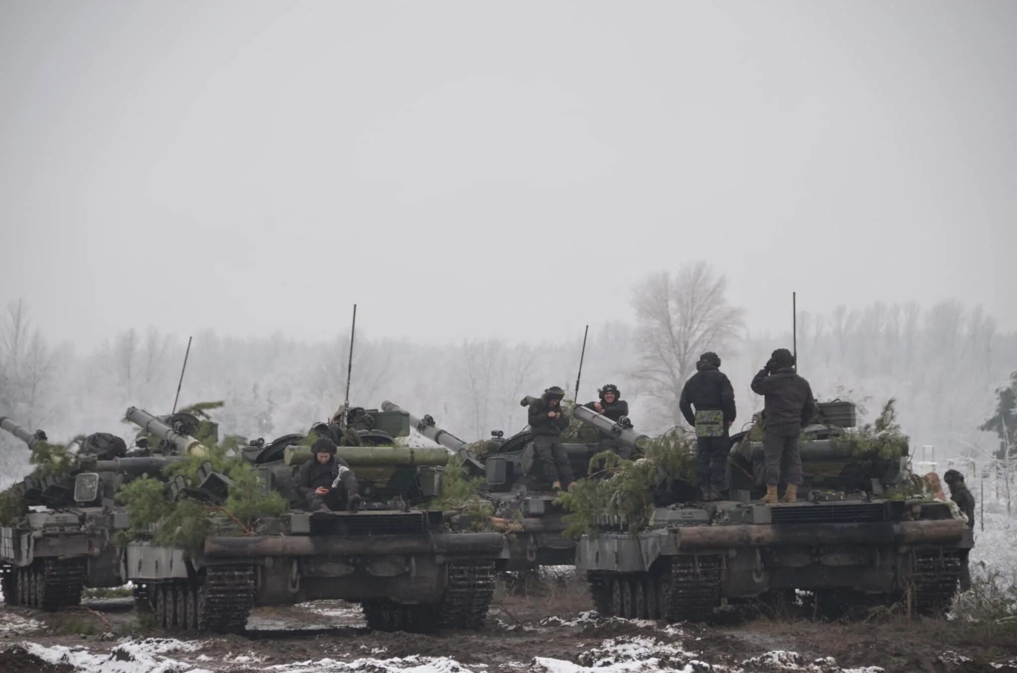 ВСУ стягивает силы в Харьковскую область. Фото тренировка военных на Донбассе. ВСУ стягивает резервы. Стягивание сил к Донбассу.