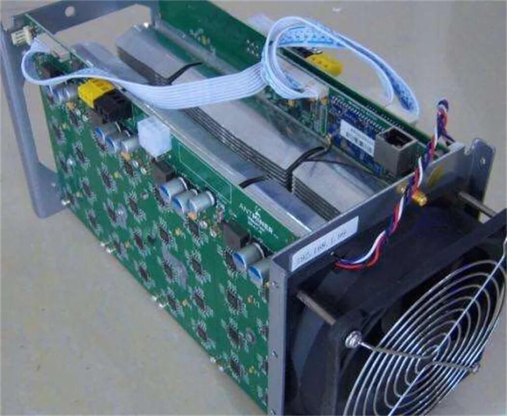 Antminer s21 pro. S9 Pro Antminer. S19 Antminer с водоблоками. 2 S9 ASIC. Хеш плата Bitmain Antminer s9_13.5t.