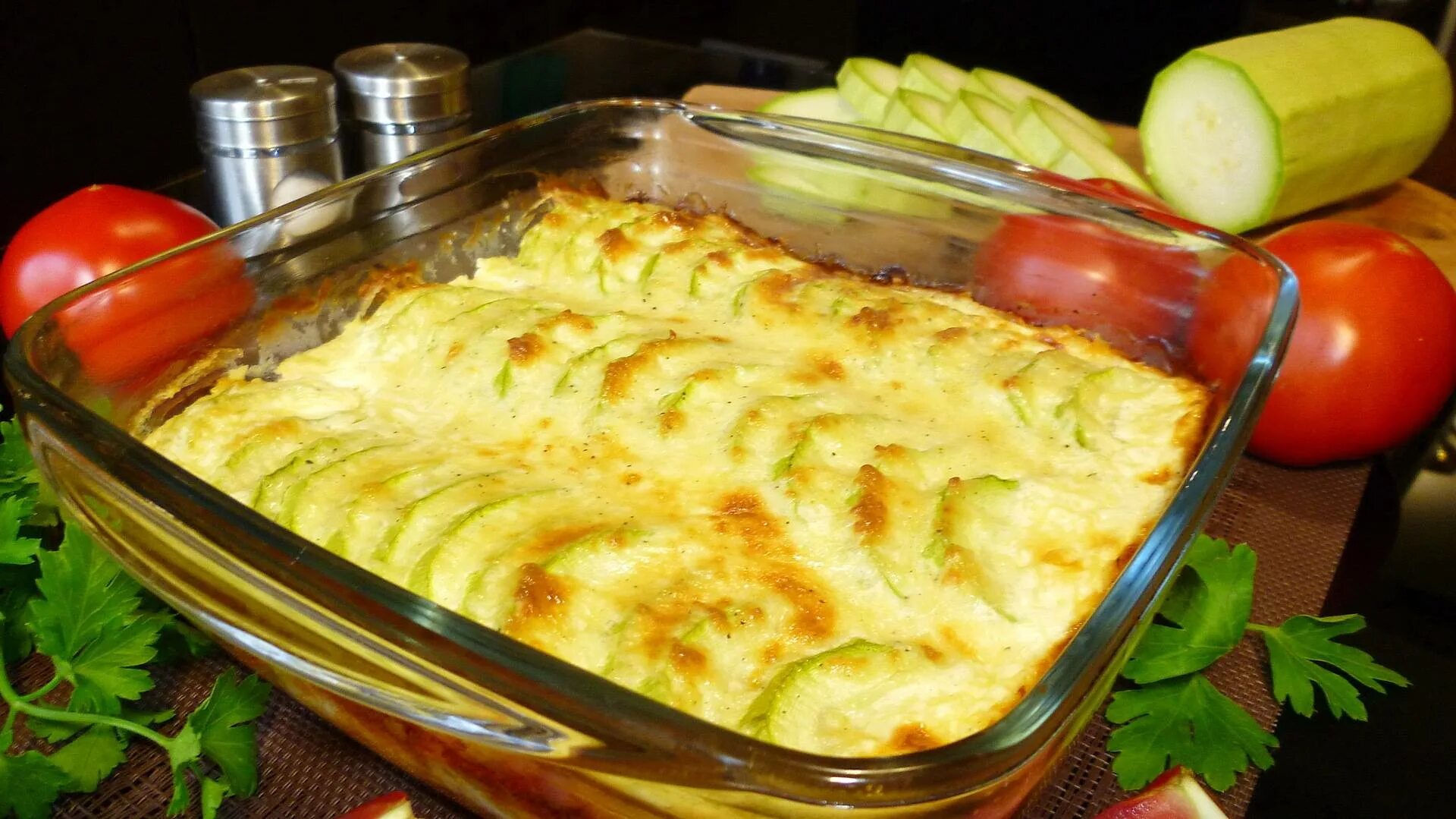 Кухня наизнанку капуста в духовке. Запеканка из цукини в духовке. кабачок цуккини запеканка. запеканка из кабачков от юлии высоцкой. запеканка с кабачками и сыром.