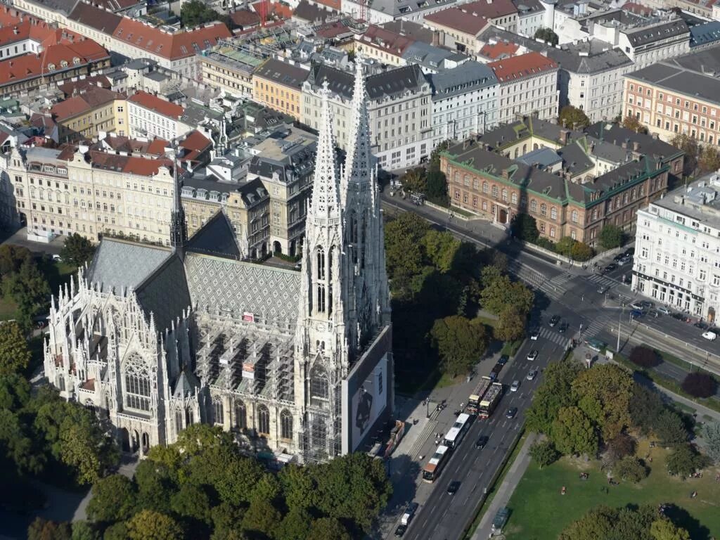 Votivkirche Вена. Вотивная Церковь в Вене. Церковь обета Вена. Церковь обета