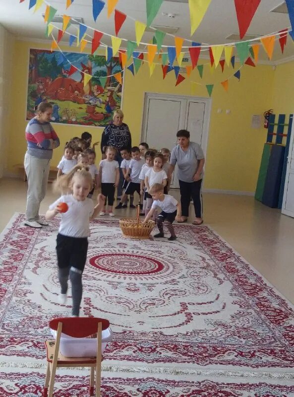 митин сад. земляника сахалинская ремонтантная. митин сад. митин сад. парк куркино япония.