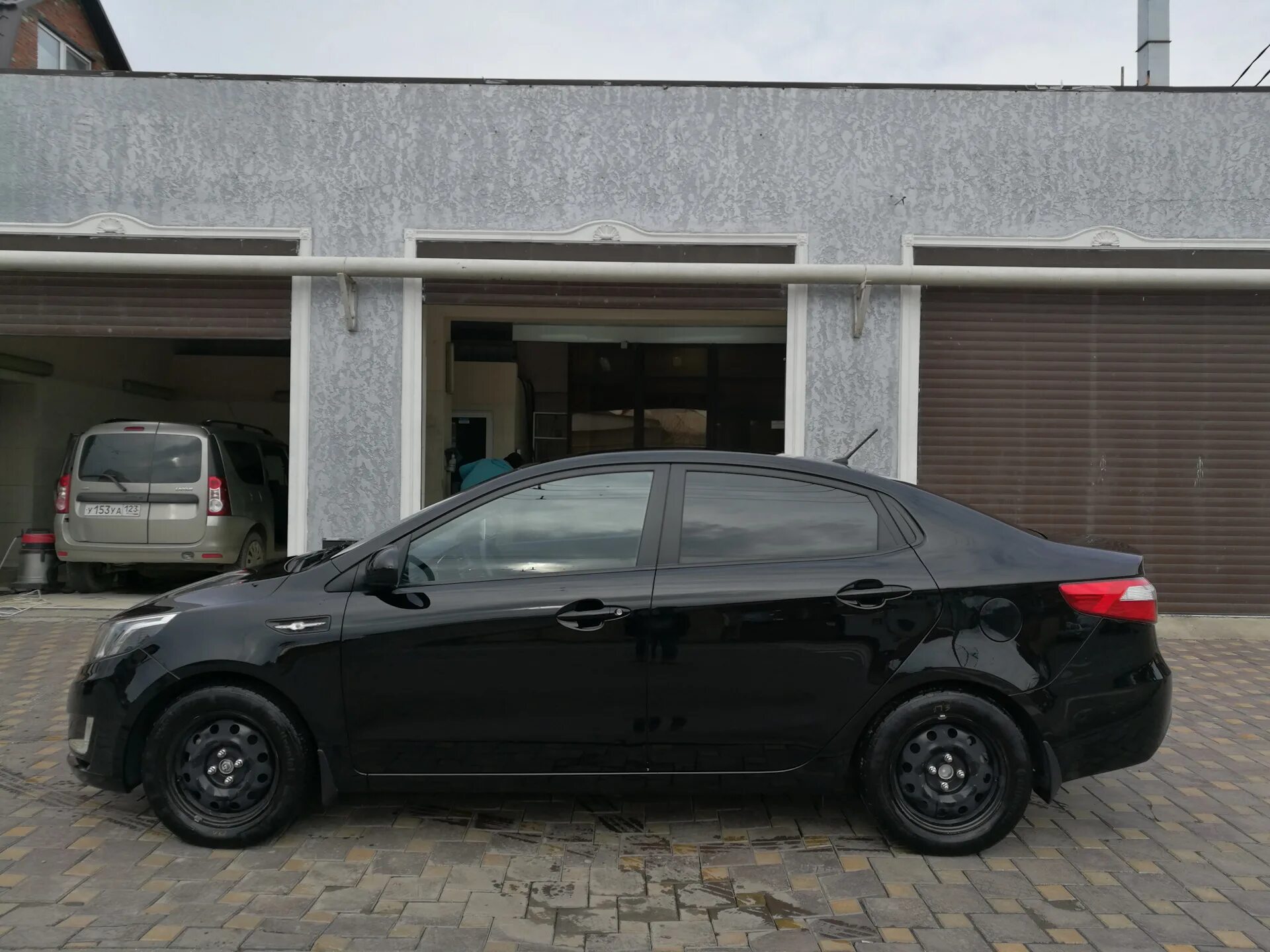 Kia Rio 3 штампы 17. Kia Rio 14 штампы. Рио 3 на штампах. Киа Рио 4 на штампах r16. Штампы киа рио