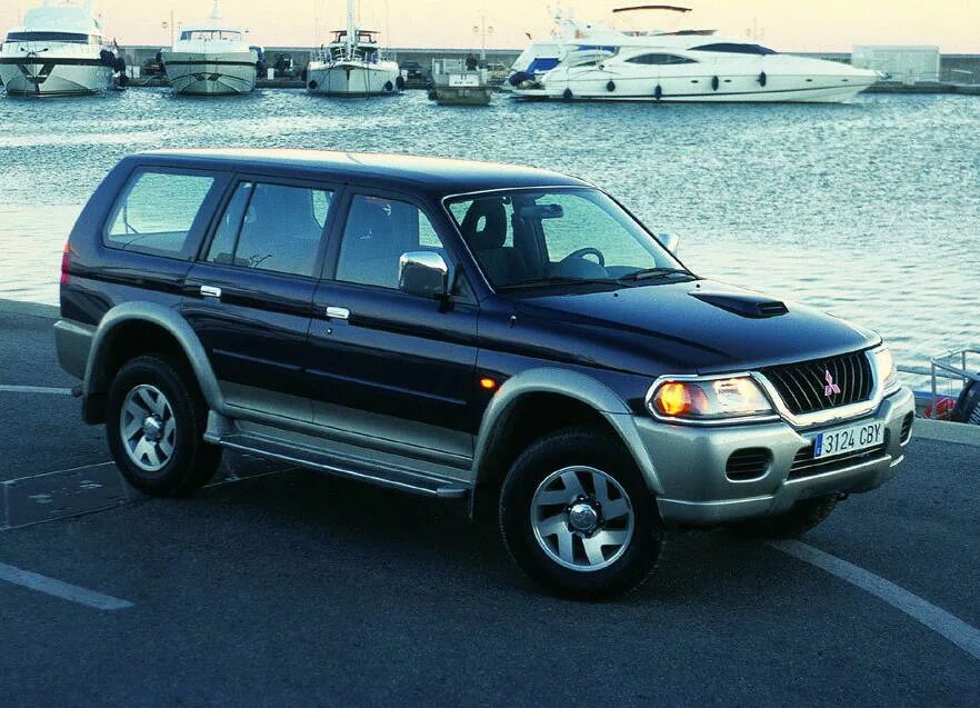 Mitsubishi Pajero 1999. Митсубиси Монтеро спорт 2000. Mitsubishi Pajero Sport 1999. Митсубиси Монтеро спорт 1999. Купить мицубиси паджеро спорт в спб