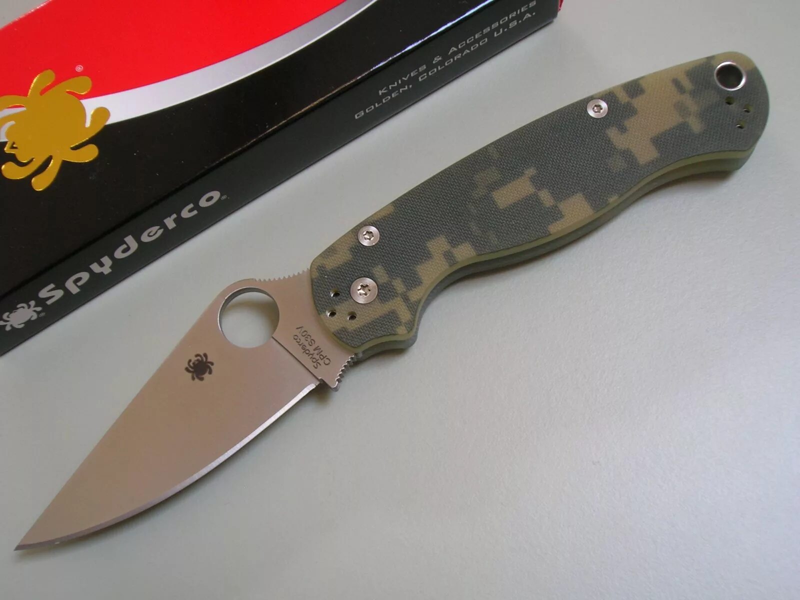 Спайдерко парамилитари. Spyderco Paramilitary 2. Нож Spyderco Paramilitary 2. Spyderco Paramilitary 2 Camo. Нож Spyderco Paramilitary.