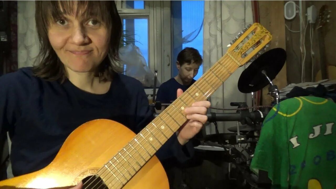 Поговорим гитара семиструнная. Поговори со мной гитара семиструнная.