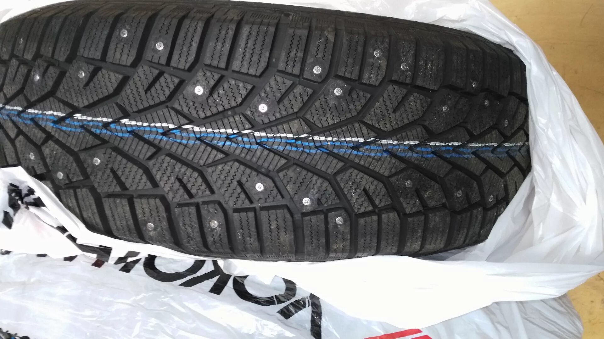 Шины Gislaved Nord Frost 100. 235/65 R17 зима. Nord Frost 100 шины. 235/65 R17 зима Gislaved Nord*Frost.