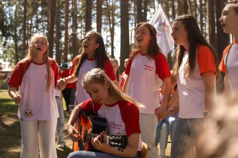 алые паруса тюмень 2023. алые паруса тюмень 2023. лагерь алые паруса тюмень. лагерь алые паруса биробиджан 2022 3 смена. ано дооц алые паруса тюмень.