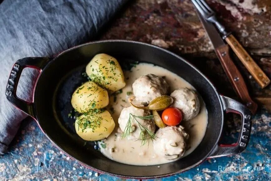 Kaiser wurst ресторан калининград. Кухня де прусс калининград меню. Лабскаус (labskaus). Печеная картошка мем. Прусская кухня.