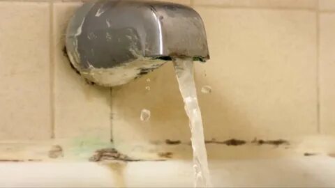 How to Remove Black Mould in the Bathroom - YouTube