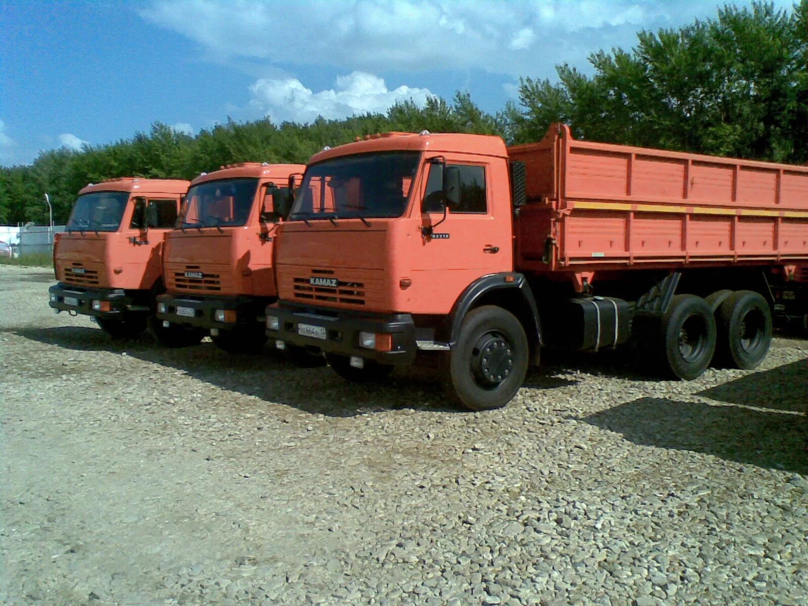 Камазы б у в красноярском. КАМАЗ 55102 сельхозник. КАМАЗ 45143 сельхозник. КАМАЗ 5320 зерновоз оранжевый. КАМАЗ 65111 сельхозник.