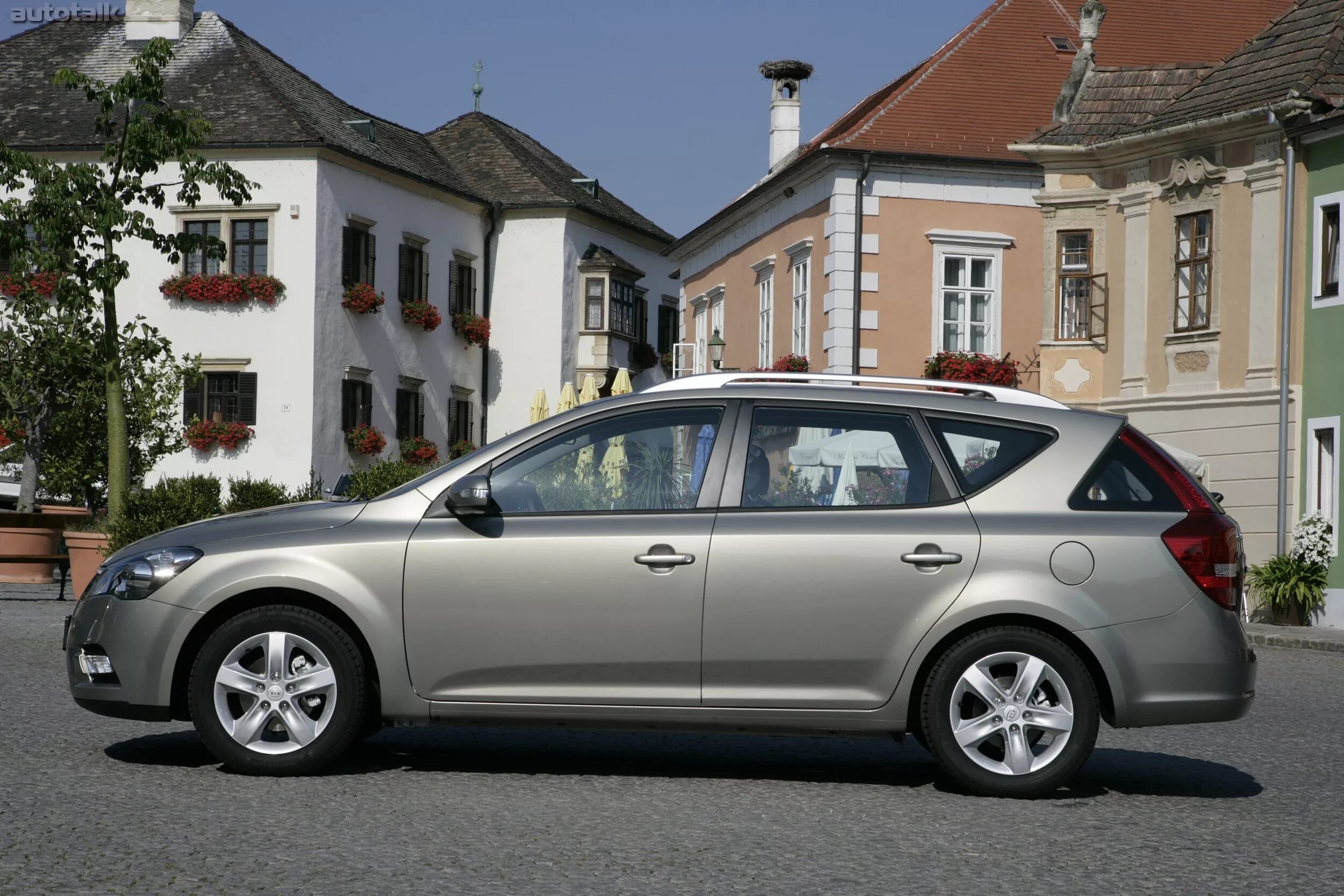 Kia Ceed SW 2010. Kia Ceed 2010 универсал. Kia Ceed SW универсал. Kia Ceed 2009 универсал. Полный сид