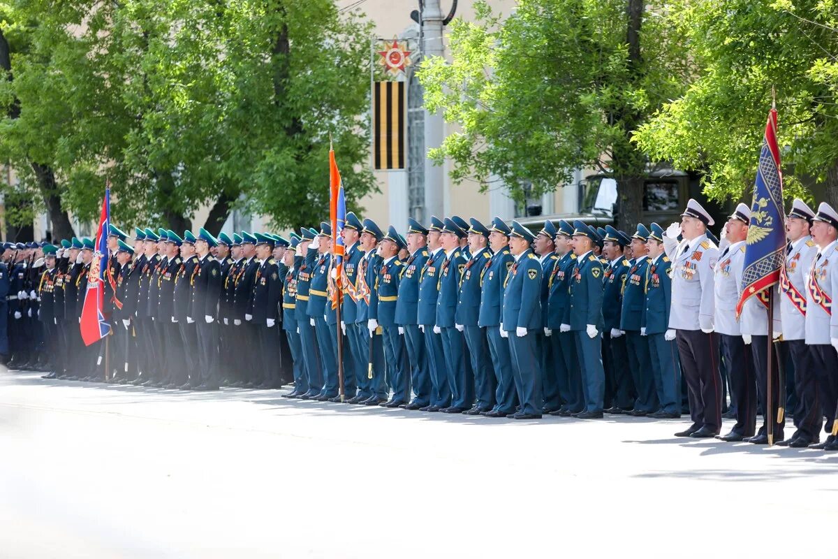 Парад Победы в Астрахани. Парад Знаменск. Парад 9 мая г Знаменск. Парад на 9 мая Астрахань. 9 мая знаменск