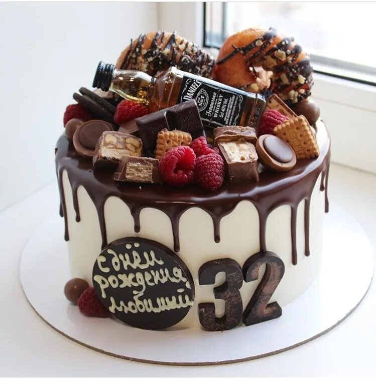 Торт мужчине на день рождения 45. С днём рождения мужчине тортик. Украшение торта для мужа. Торт для мужчины на день рождения. Торт мужу на день рождения.