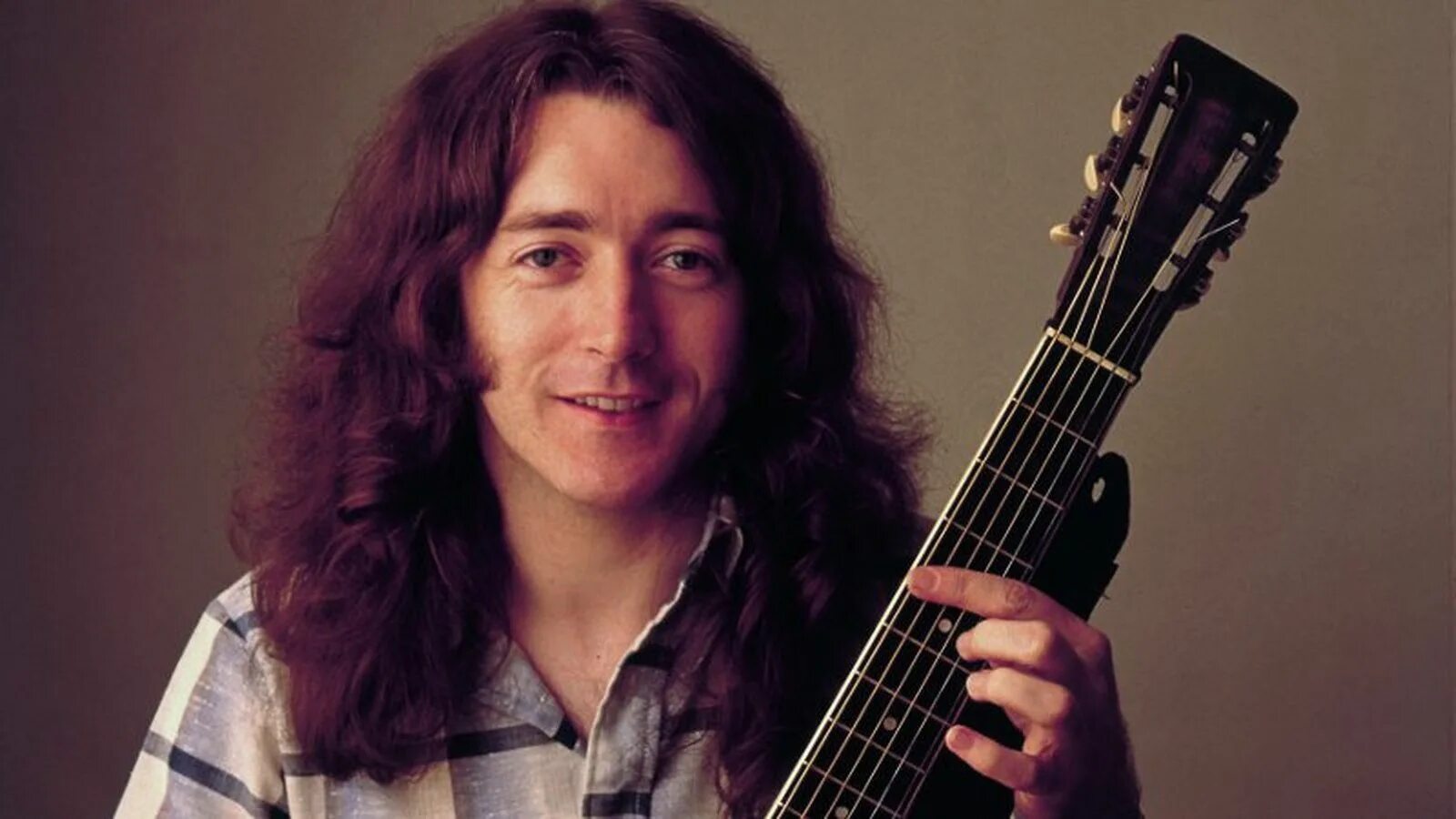 Rory gallagher рори галлахер. Rory gallagher rory gallagher 1971. Rory gallagher. Rory gallagher. Rory gallagher.