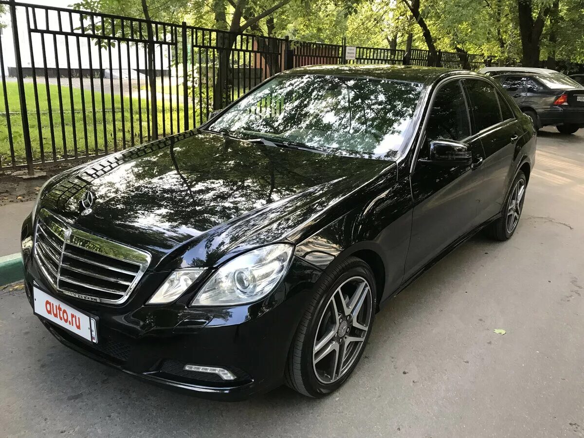 Купить мерседес 2010. Mercedes Benz e200 2010. Мерседес е200 w212 2010. Мерседес Бенц е200 в212. Mercedes Benz e200 w212 2010.