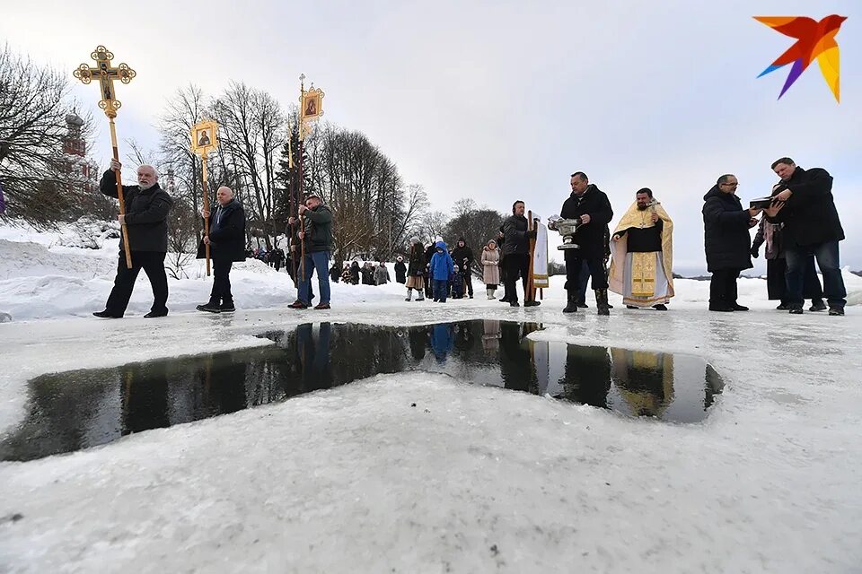 Купели в Подмосковье на крещение 2023. Купели в Подмосковье на крещение 2023 на Борисовских прудах. Крещенская Иордань Ярославль 2023. Крещенские купели в Абакане 2023. 17 18 19 января