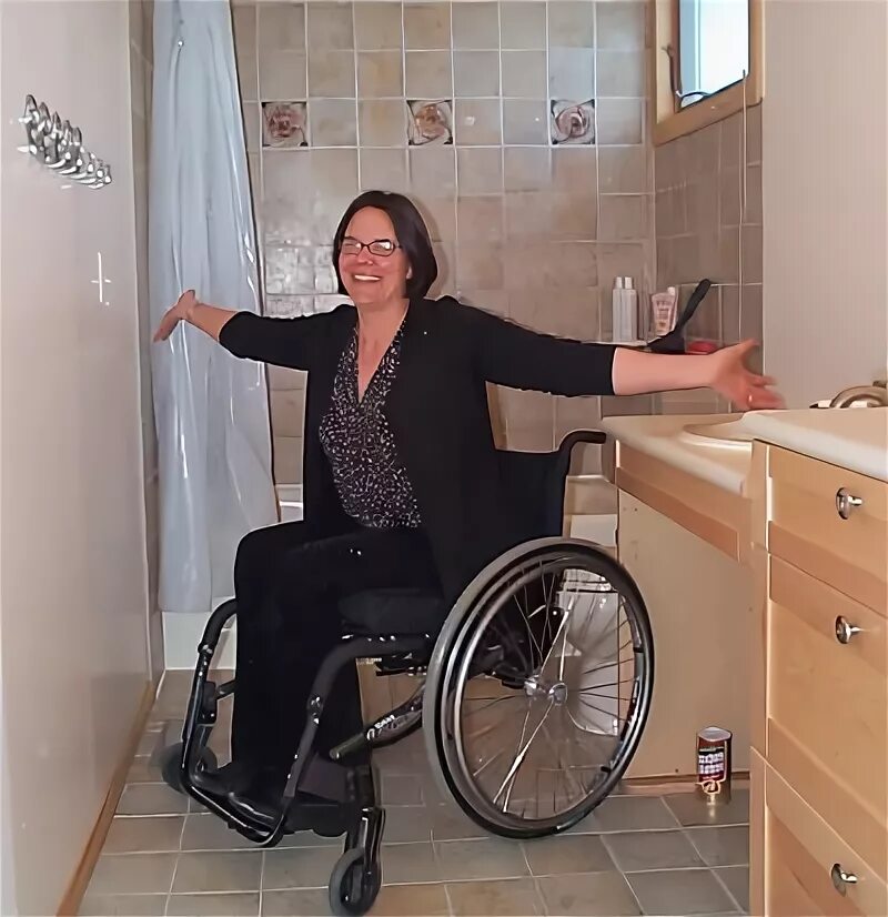 Покупка жилья инвалидам. Кухня для инвалида колясочника. Квартира для инвалида. Квартира для инвалида колясочника. Кухня для людей с ограниченными возможностями.
