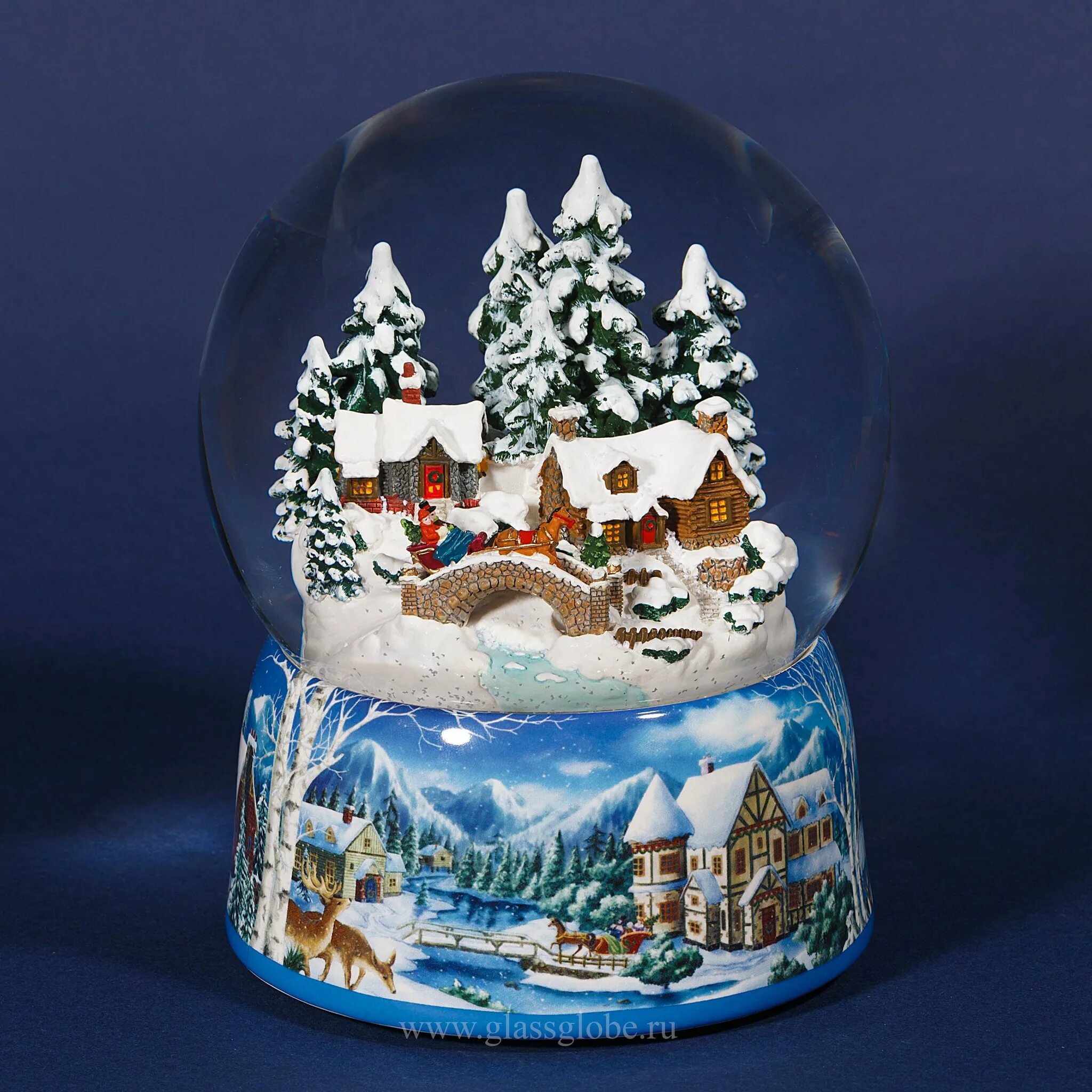 Снег снежном шаре. Glassglobe снежный шар "зимняя деревня". Снежный шар Lefard новогодний 175-190. Новогодний шар со снегом внутри. Новогодний стеклянный шар.