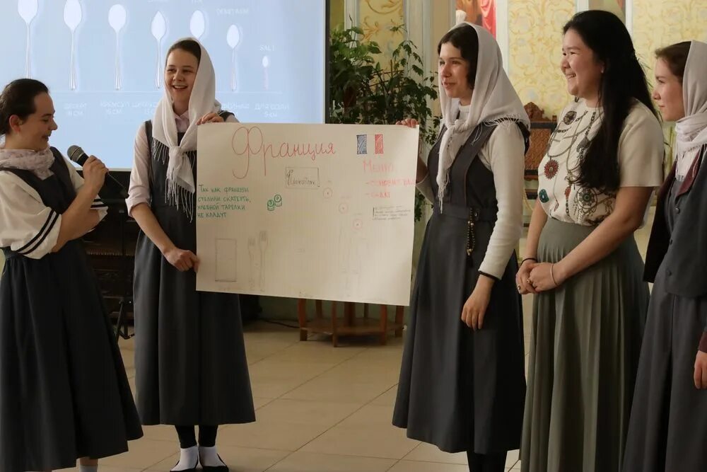 Школа на Сольбе при Николо-Сольбинском женском монастыре. Добрая школа на Сольбе это приют. Научный этикет конференция.
