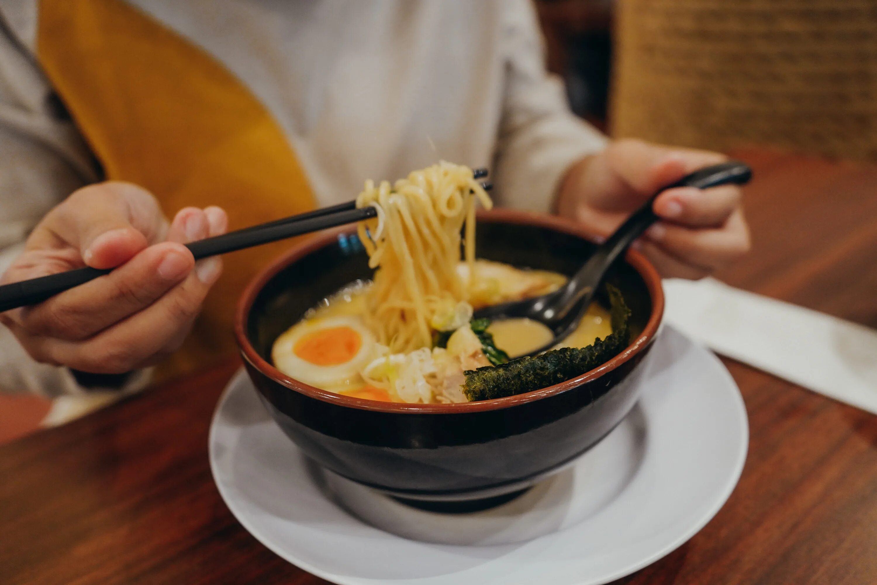 Ramen but регистрация ramen beat link. Рамен. Рамен МУКБАНГ. Япония спа рамен. Чан рамен в тарелке.