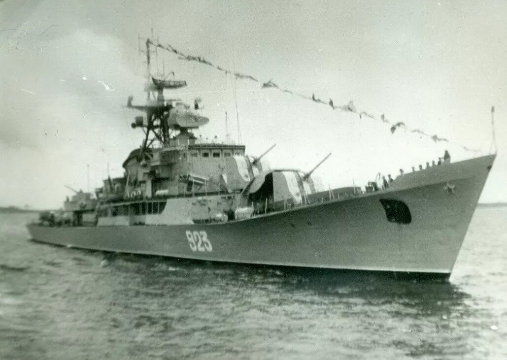 Скр ка ка ка. Скр 106 проект 159а. сторожевые корабли проекта 159аэ. сторожевой корабль 159 аэ. скр тип 159.