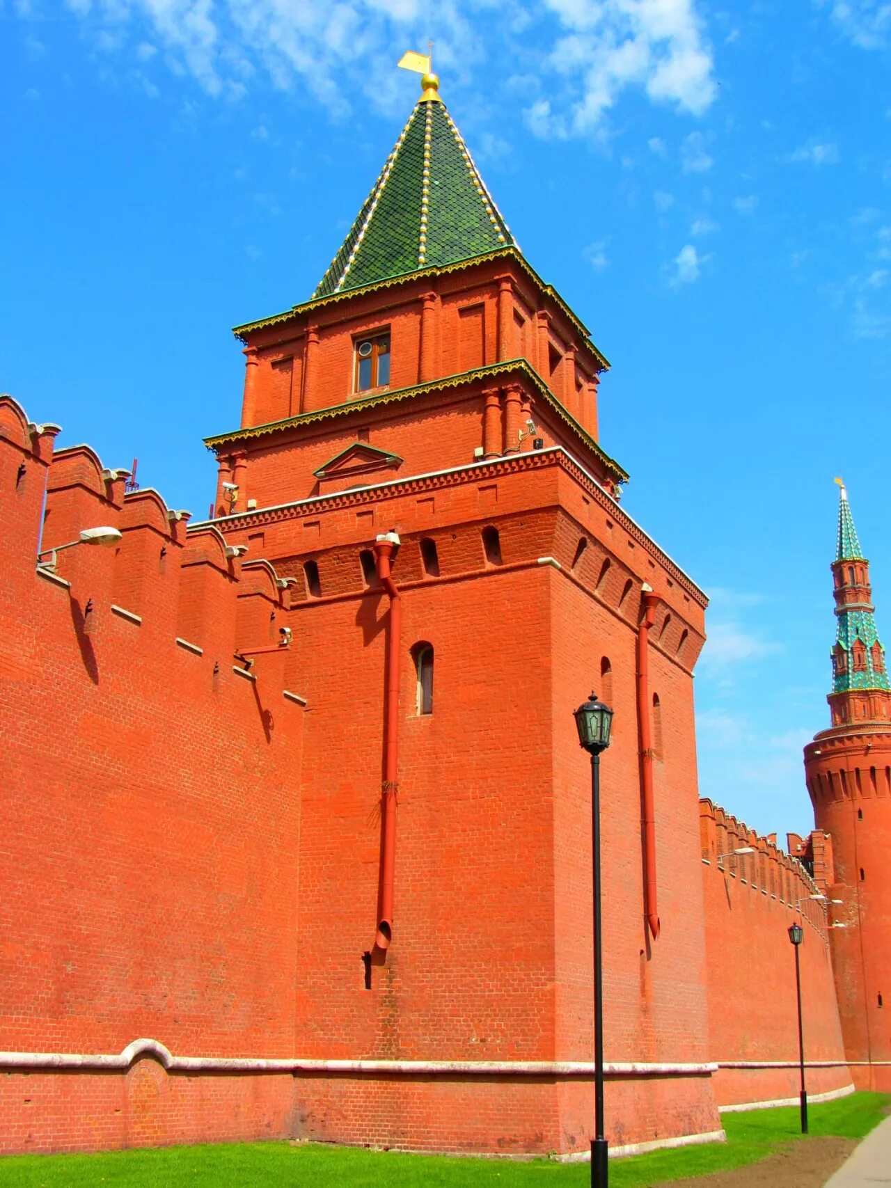 Петровская (Угрешская) башня. Петровская башня Московского Кремля. Петровская Угрешская башня Московского Кремля. Петровская башня башни Московского Кремля.