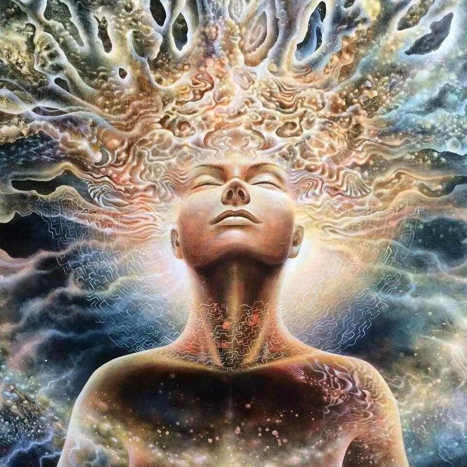 Космический человек. Закрадываются мысли в голову. Мозг идея. Идея лампочка над головой. Озарение в психологии.