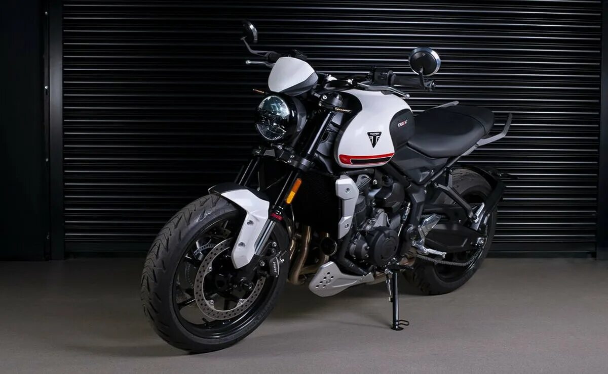 Triumph trident 660 2021. Мотоцикл триумф тридент. Triumph trident 660 2022. Triumph trident 660. Триумф трайдент 2021.