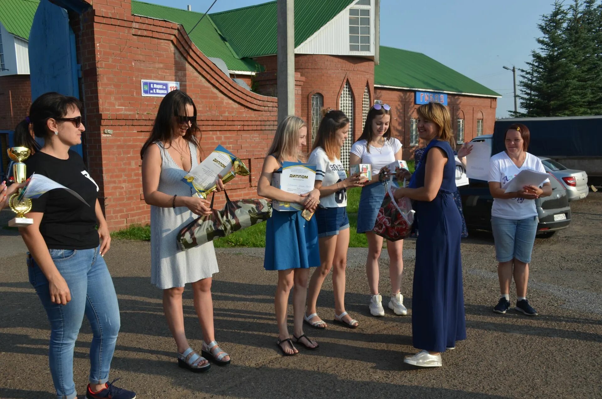 Погода агрыз на 10. Конкурс автоледи в Арбаже. Типичный Агрыз. Авангард Агрыз. Прокуратура Агрыз.