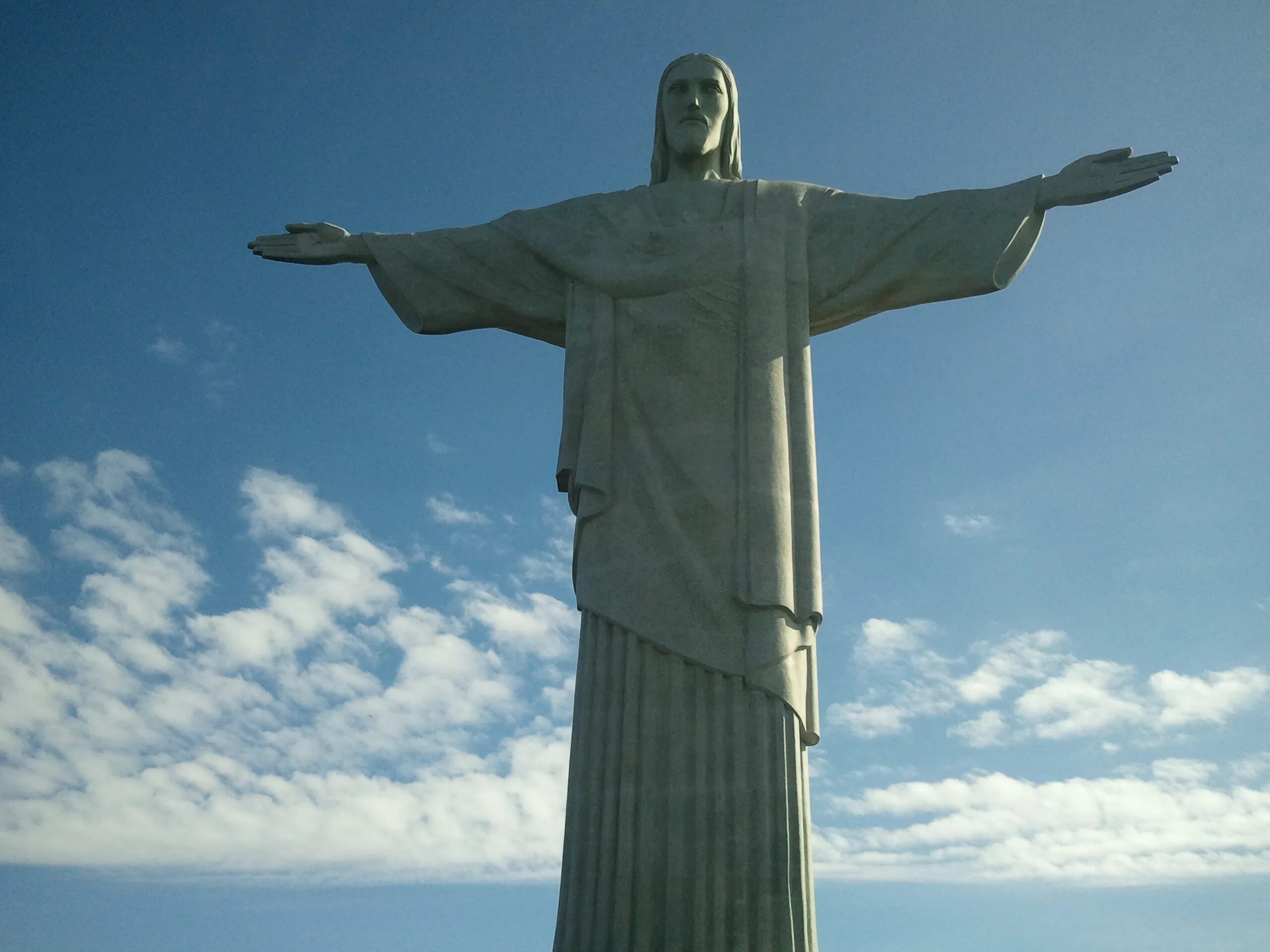 Статуя искупителя. Статуя Христа-Искупителя Бразилия. Статуя Иисуса Христа в Крансоярск. Статуя Христа освободителя Рио. Статуя Иисуса в Мексике.