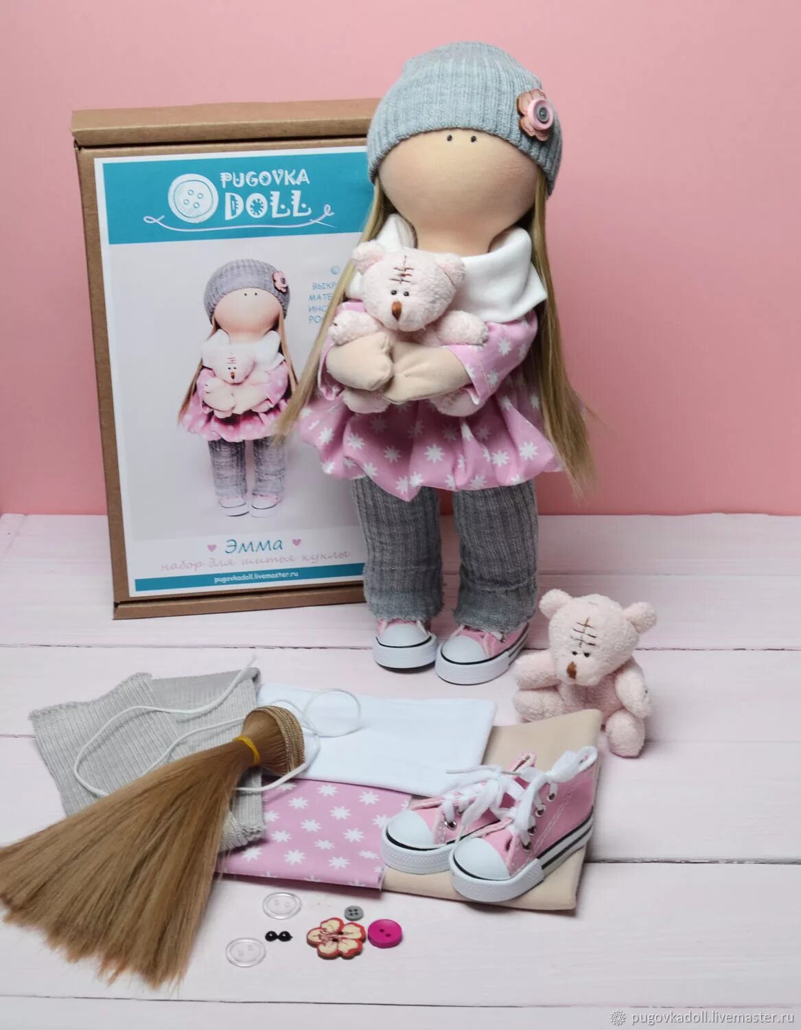 Купить шитье куклы. Набор для пошива куклы pugovka Doll. Набор для шитья куклы Нэлли. Набор для шитья текстильной куклы. Куклы текстильные интерьерные.