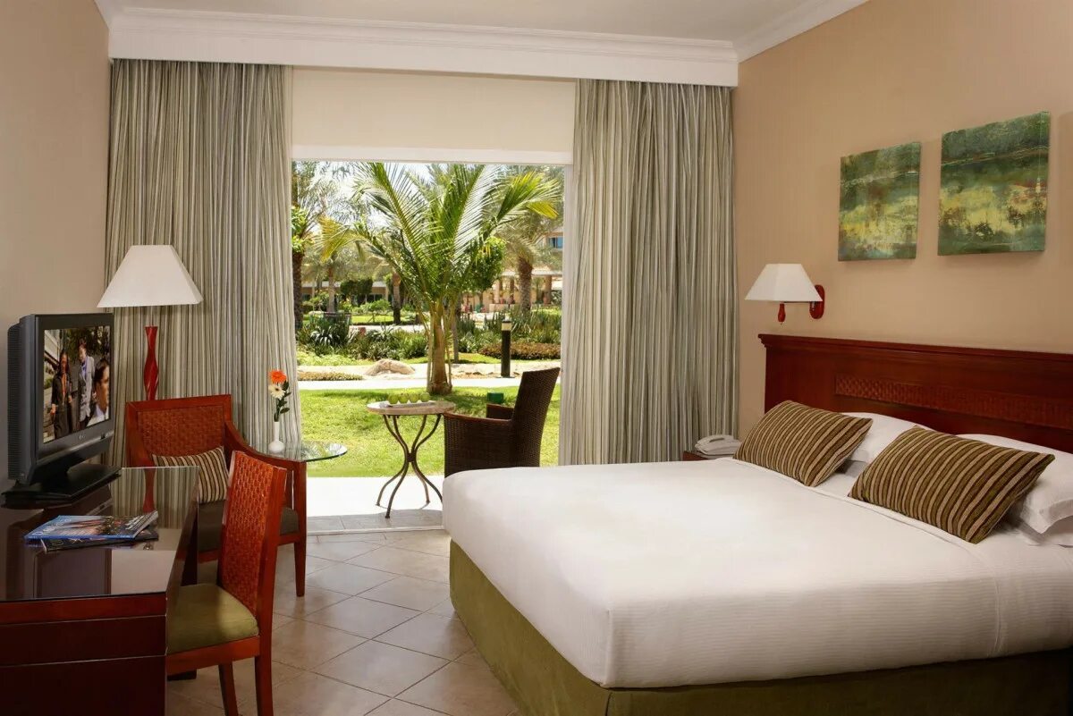 Фуджейра ротана спа. Отель fujairah rotana resort &amp; spa. фуджейра ротана резорт 5. fujairah rotana resort spa 5 оаэ. fujairah rotana resort 5 фуджейра.
