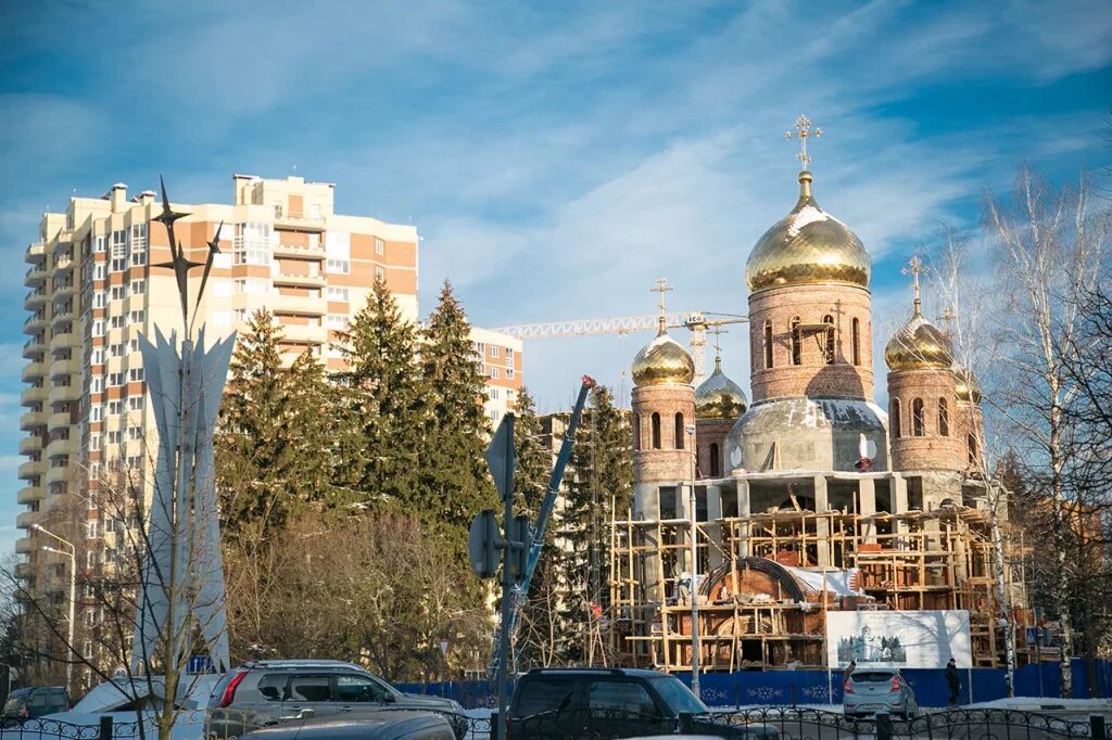 церковь в краснознаменске московской области. храм в комсомольце тамбов. в городах строят храмы. гусев храм всех святых. в городах строят храмы.