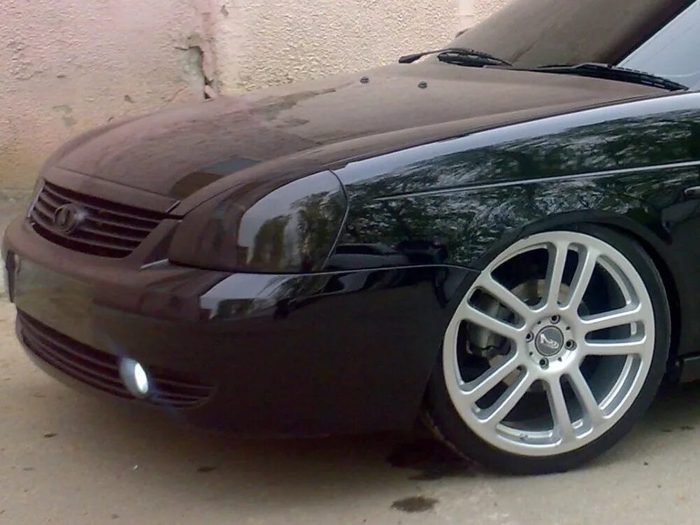 Диски колеса на приору. Volk rays r16 приора. Приора на дисках r16. Лада приора седан на дисках 16. Приора на 2 колесах.