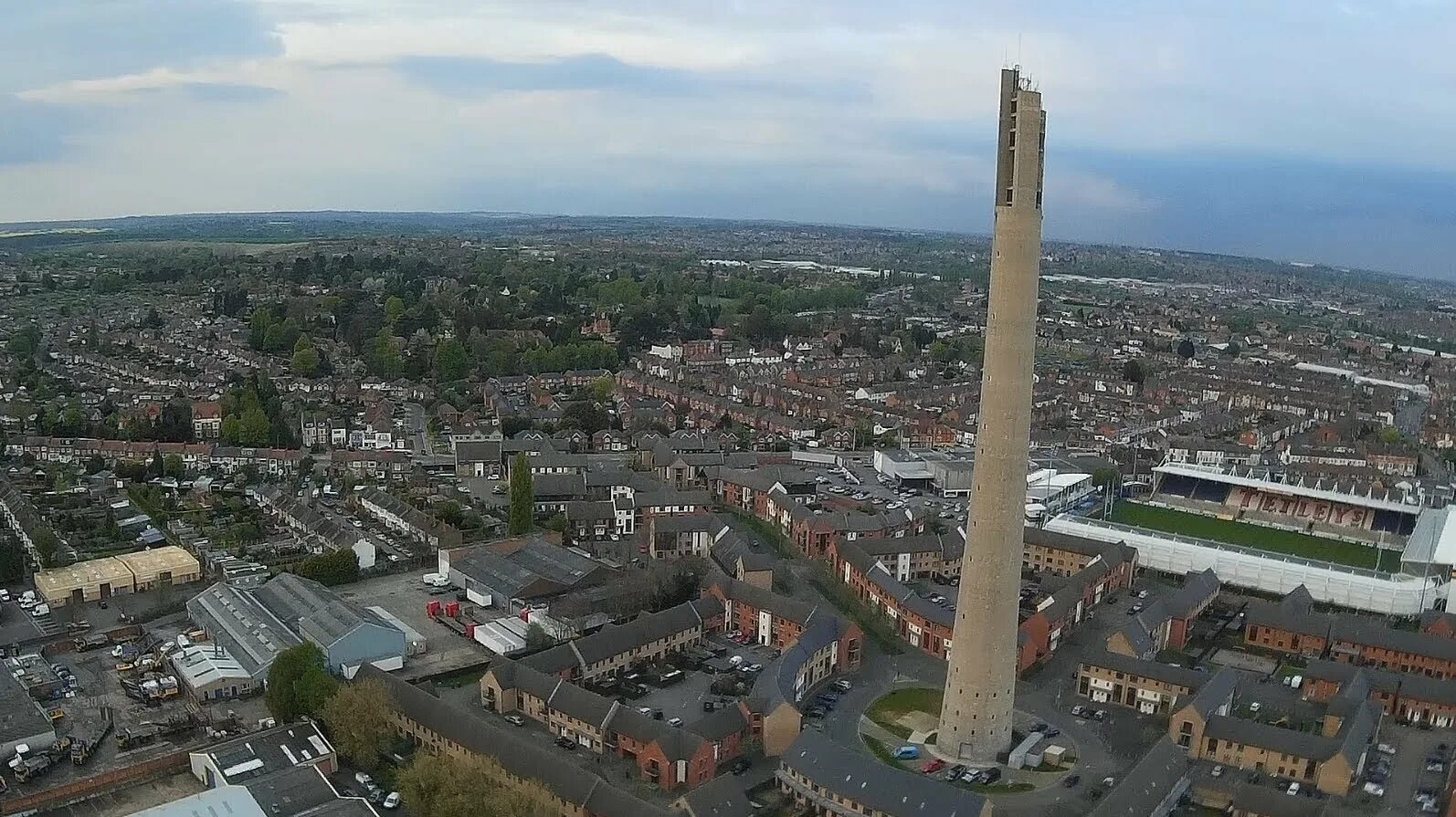 Northampton. Нортгемптон Англия. Нортгемптон с высоты. Башня в Нортгемптоншире. National Lift Tower.