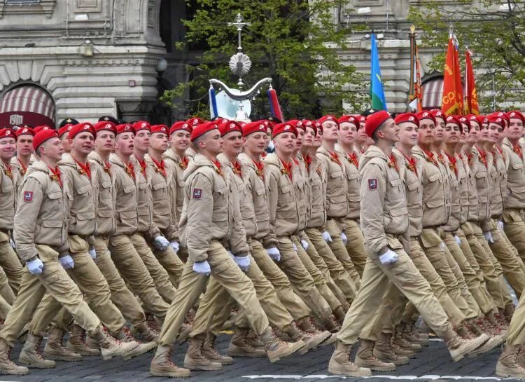 Какова парад. Юнармия на параде Победы в Москве. Юнармия парад Победы 2020 Москва. Юнармия парад на красной площади. Парад 9 мая Юнармия.