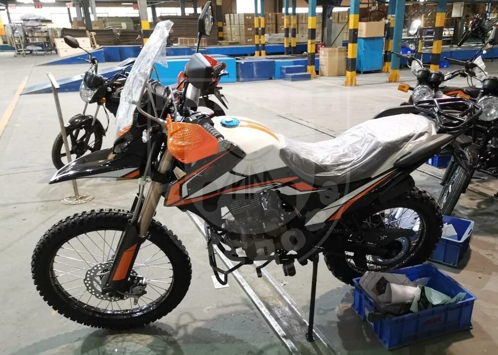 Adventure 250. Шенерей адвенчер 250. Adventure 250 эндуро. Мотоцикла ktm adventure 250. Zongshen 250 эндуро.