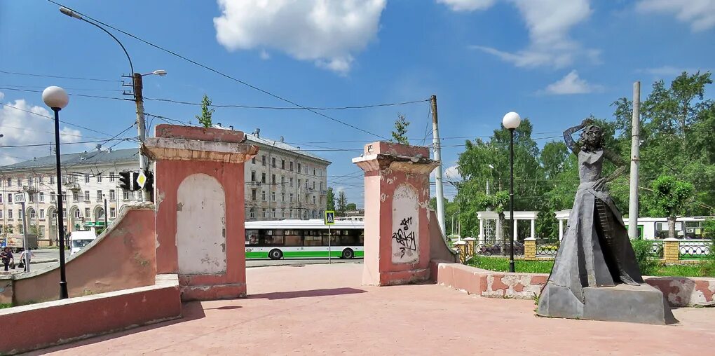 Центр города березники. Сквер города Березники. Березники город Авангард. Авангард парк Березники. Березники центр города.