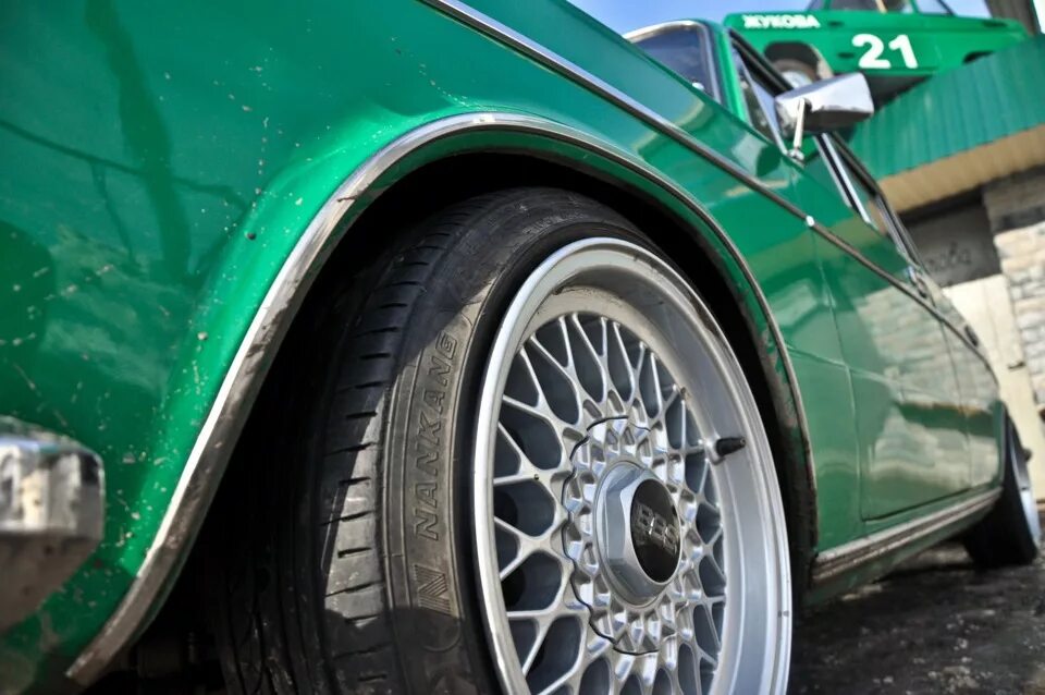 Диски bbs на ваз. Ваз 2106 на bbs r14. ваз 2107 bbs r15. ваз 2103 на bbs r 15. bbs r15 фендеры.