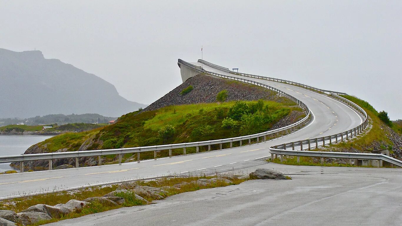 Мост в никуда. Мост Storseisundet, Норвегия. Storseisundet Bridge в Норвегии. Storsizandeckij most norwegija. Мост “Storseisundet Bridge”.