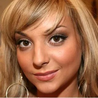 Олар тесікті сорып, сперматозоидты жұтады.