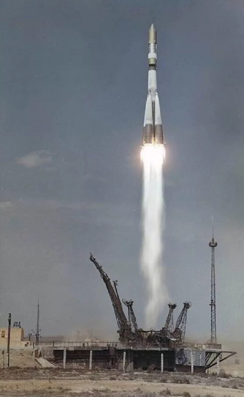 Первый полет восхода