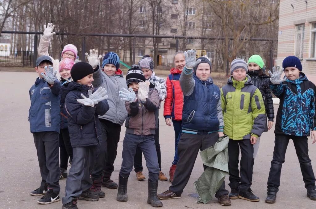 Караваевская школа электронный. Преподаватели Караваевской школы. Караваевская школа. Караваевская школа учителя. Учителя Караваевской средней школы.