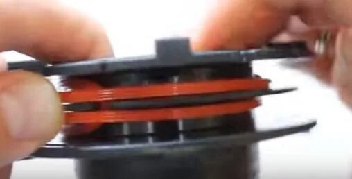 Зачем замачивают леску для триммера в воде. Катушка триммера 12000 rpm max намотка лески.