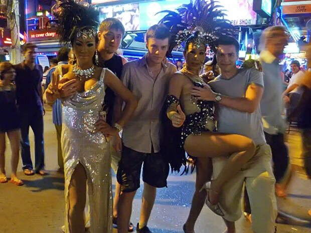Тайланд мужчины. Тайланд девушки парни. Тайланд развлечения для мужчин. Русские в Тайланде.